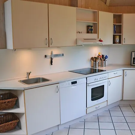 Three-bedroom Holiday Graested With A Fireplace 01 בית נופש